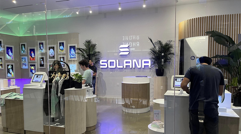 Solana纽约实体店现场实拍